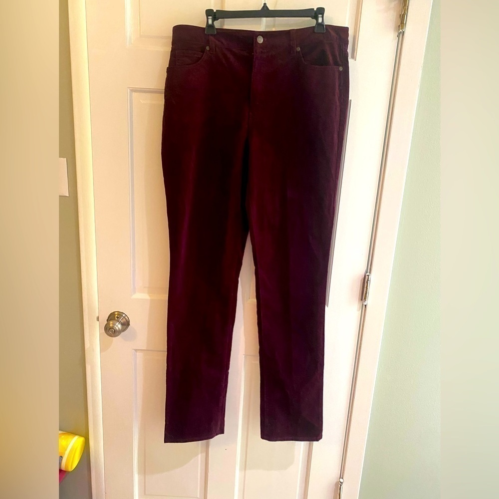 Talbots Limited Edition Flawless Straight Leg Corduroy Pants in Size 14L NWT